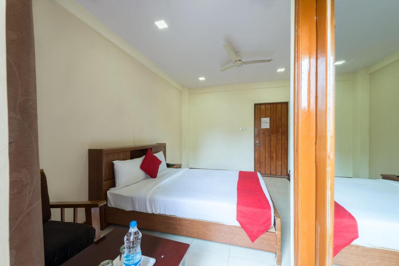 Oyo 3722 Hotel Stayeasy Majestic Bangalore Exterior foto