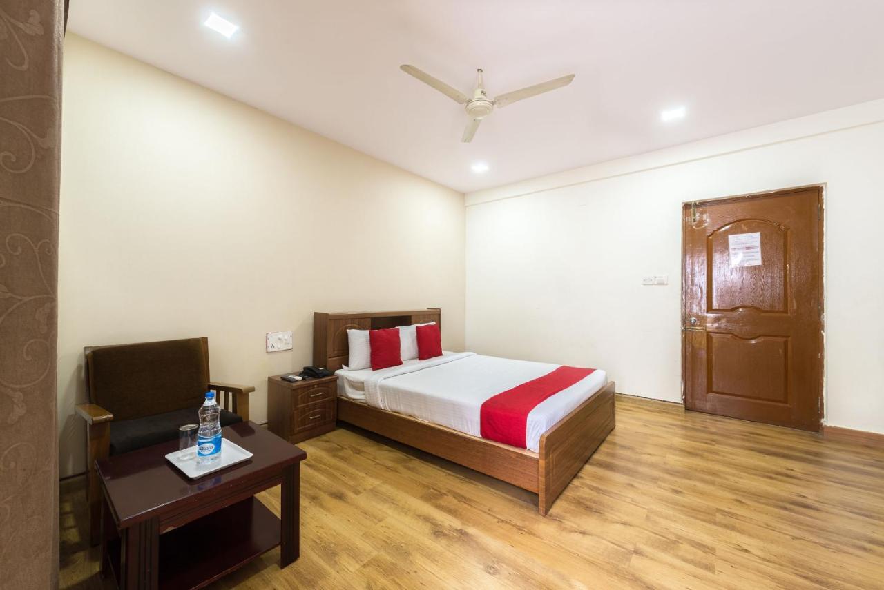 Oyo 3722 Hotel Stayeasy Majestic Bangalore Exterior foto